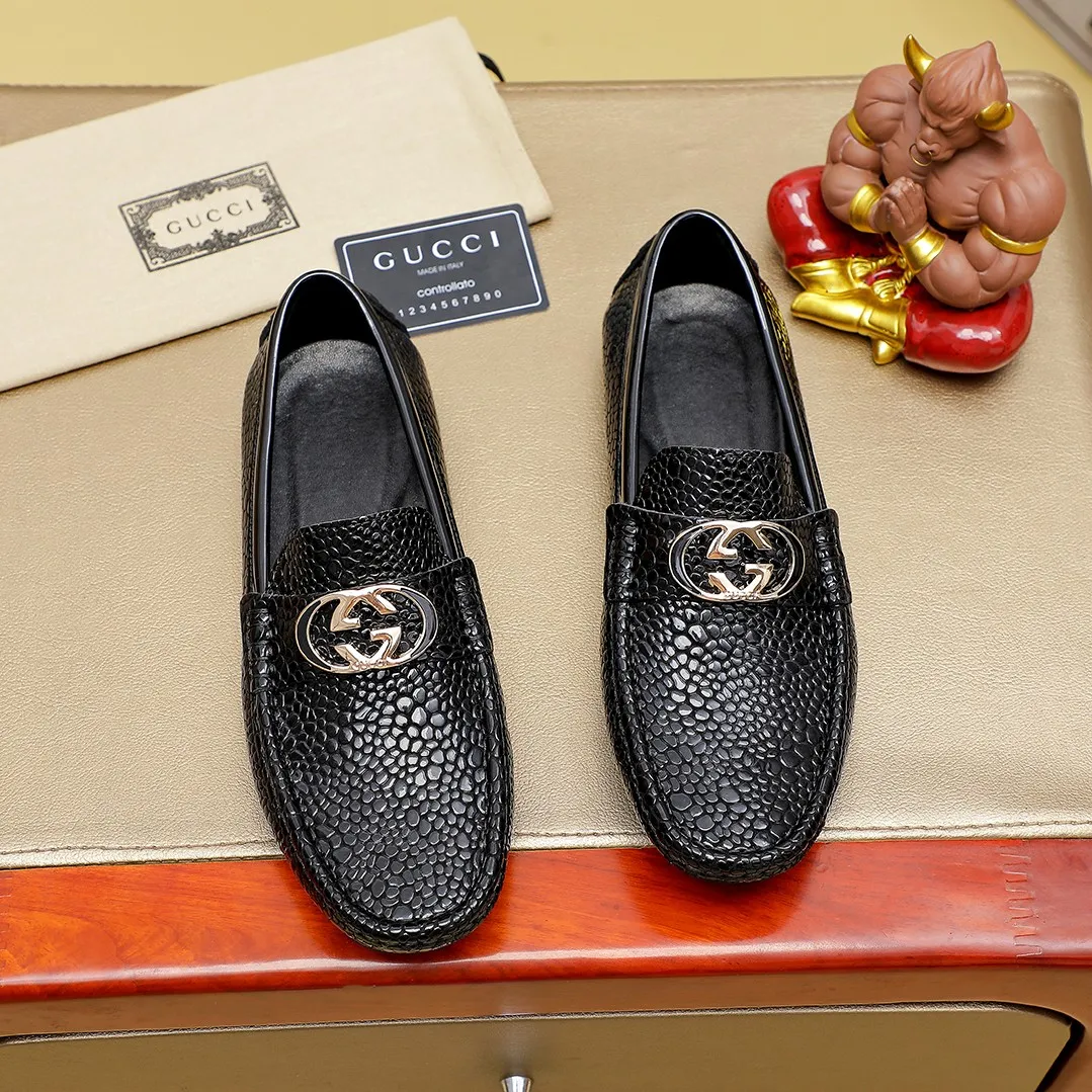 Men's shoes💰360💰🕷🕷️【 GUCCI 】Gucci's best-selling trendy men's casual slip-on shoes🇨🇳Official website original 1:1 mold opening💯Original quality, fine workmanship☘Fashionable and versatile, perfect last shape, comfortable on the feet🍓Trendy men's recommended model, imported cowhide on the top layer🎋High-quality pigskin lining, rubber wear-resistant and non-slip outsole, high-end atmosphere, worth owning🍉Optional 38-45